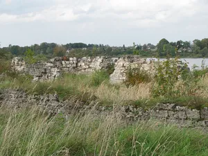 Vecdole Castle