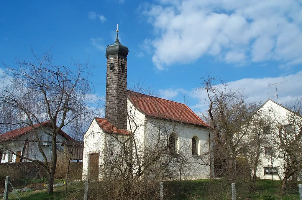 Oberschneiding, Riedling. Katholische Filialkirche St. Bartholomäus, 18. Jahrhundert; mit Ausstattung; Vorhalle 19. Jahrhundert