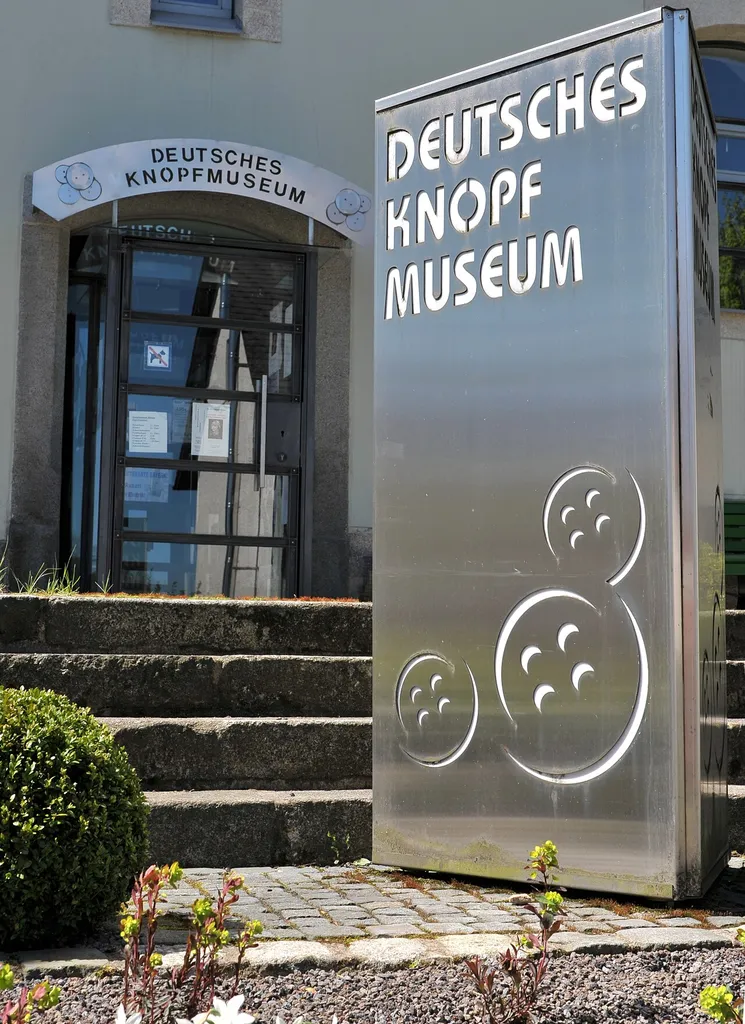 Der Eingangsbereich des Deutschen Knopfmuseums in Bärnau, Bayern