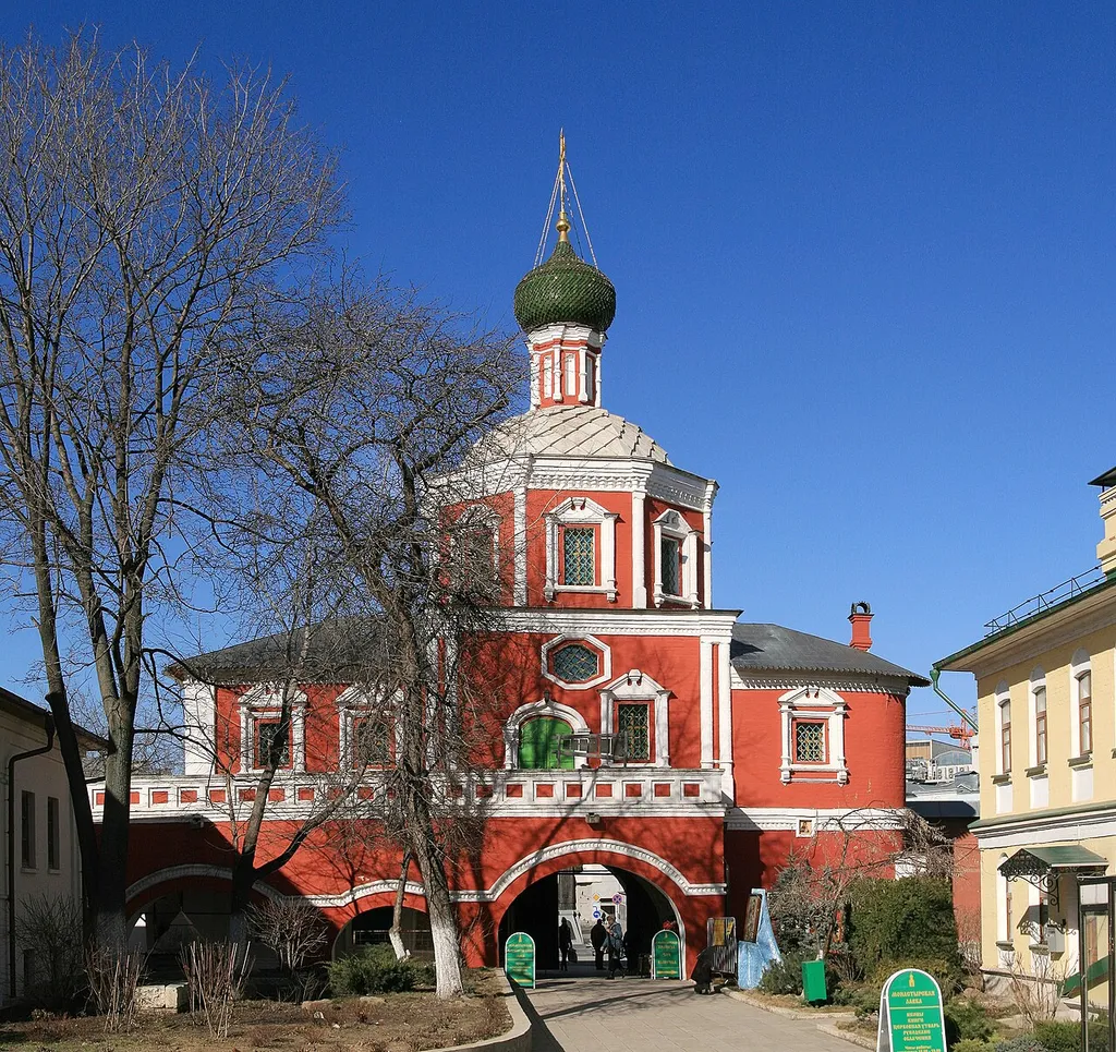 Gate Church in ZachatyevskyConvent, Moscow