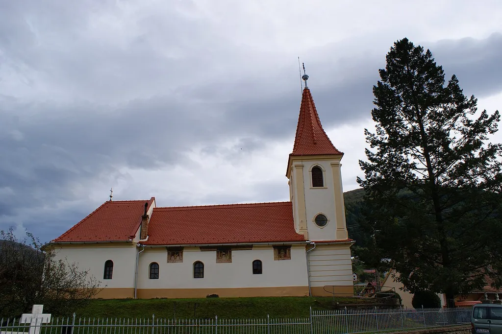 Gura Râului (also: Gura Rîului; German: Auendorf or Guraro, Hungarian: Guraró) is a village in the Sibiu district in the Transylvania region in Romania.