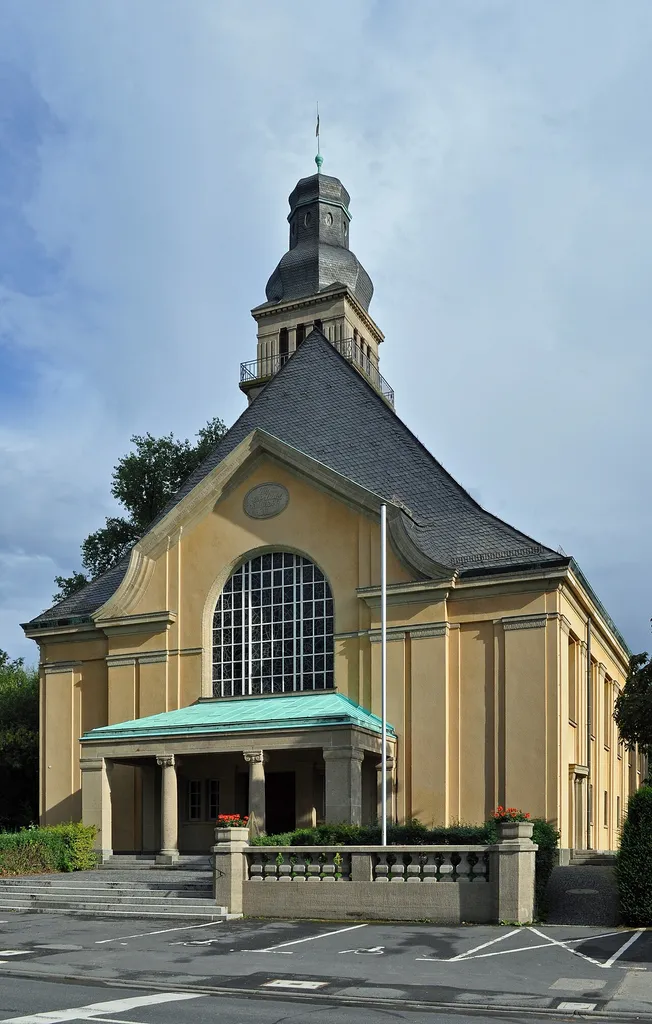 Evangelische Christuskirche in Oberursel, Frontansicht