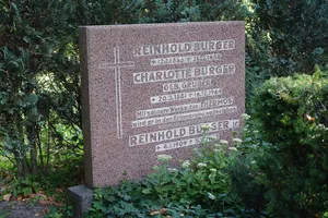 Grabstätte Reinhold Burger auf dem Städt. Friedhof Pankow