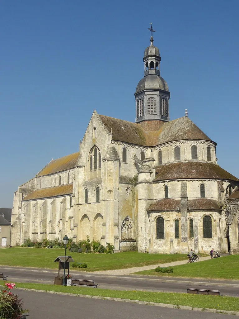 Église abbatiale Saint-Germer de l'ancienne abbaye Saint-Germer-de-Fly - voir le titre du fichier.