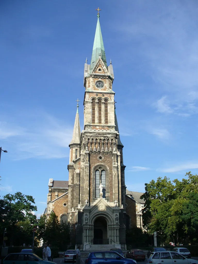 Parish church of Ferencváros (Budapest), Bakáts square