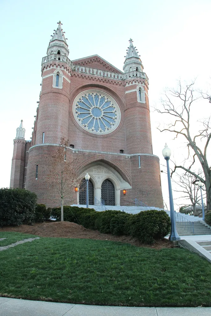 The Sanctuary of First Presbyterian Church in Greensboro overlooks Fisher Park. The church's campus extends south along Elm Street between Fisher Park Circle and Fisher Avenue.