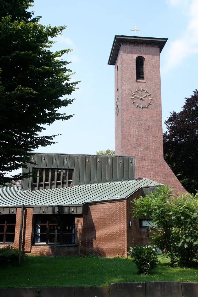 Hamburg, Rahlstedt Meiendorf, Thomaskirche, Südseite