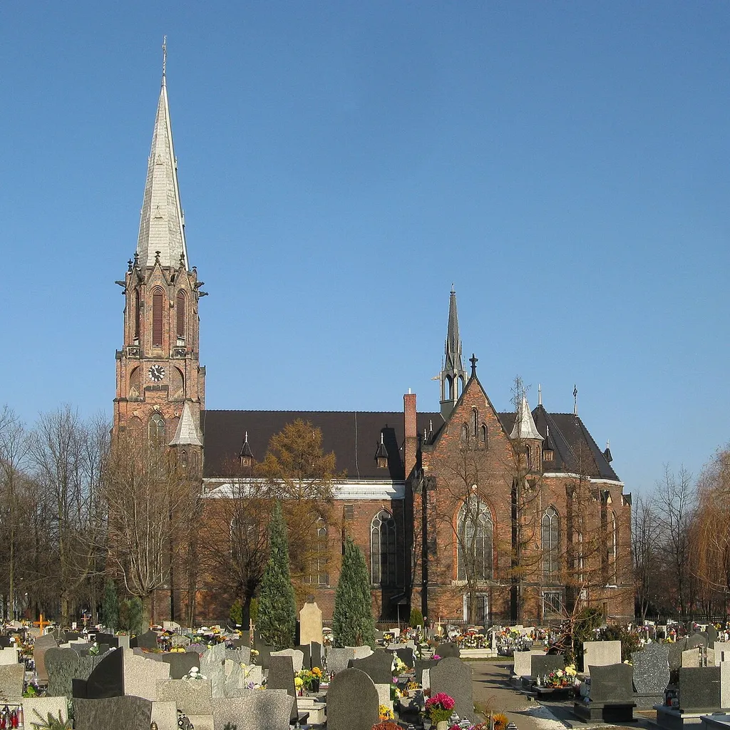 Kościół Ścięcia św. Jana Chrzciciela w Rudzie Śląskiej, widok z cmentarza.
