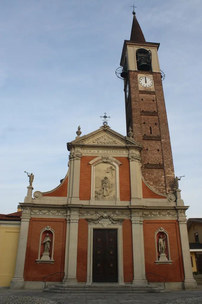 La chiesa di Sant'Alessandro Martire a Mozzate, in provincia di Como.