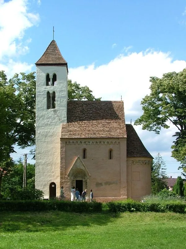 Author: Attila SZÉP Place: Csempeszkopács, Hungary, Chapel Date: 3. July 2004