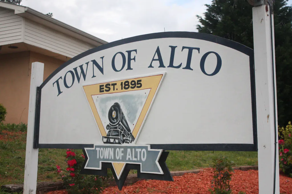 Town of Alto, Georgia Sign in front of the Alto Town Hall.