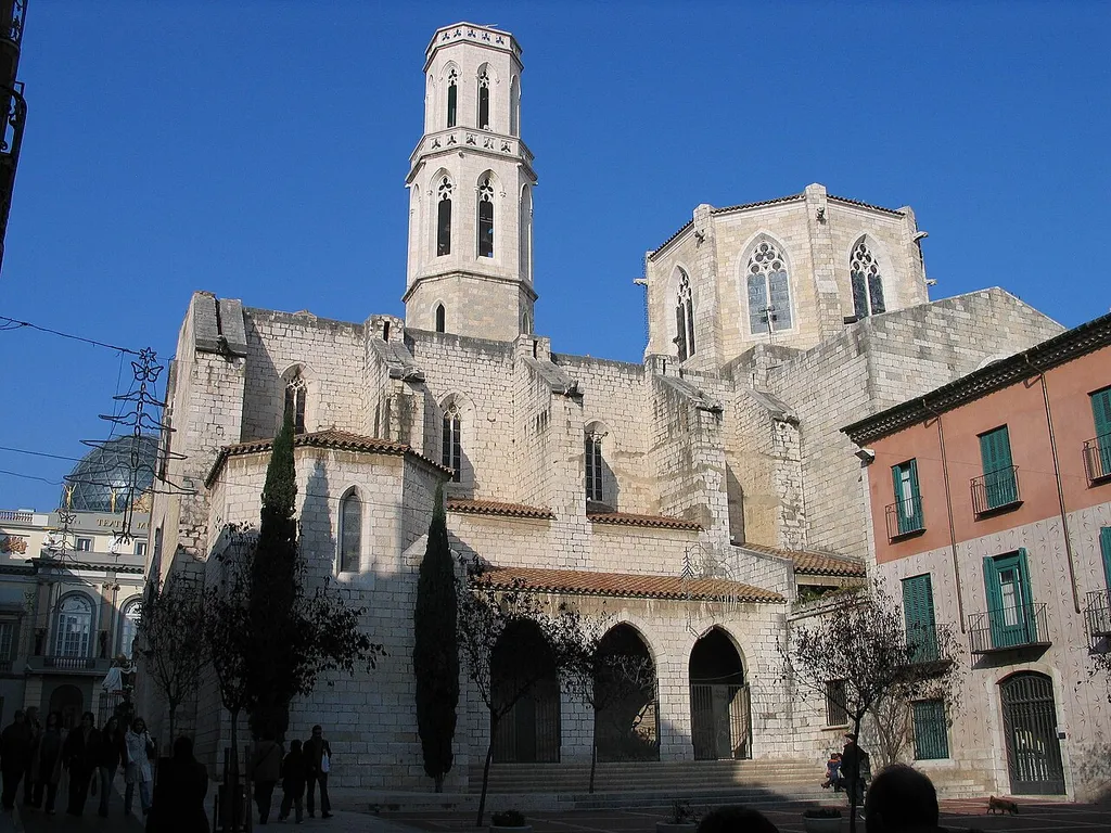 Église San Pere, à Figuères (province de Gérone, Catalogne, Espagne).