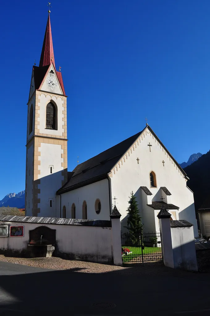 Kath. Pfarrkirche zu Unseren Lieben Frau Maria Himmelfahrt, Oberlienz