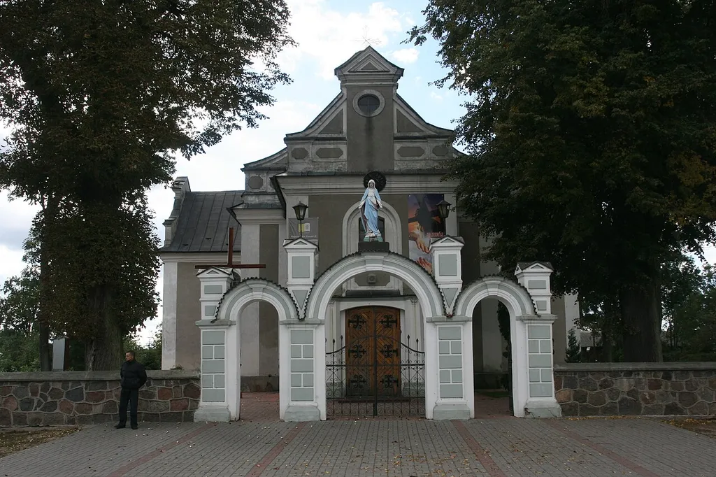 Rościszewo - kościół parafialny pw. św. Doroty, obecnie pw. św. Józefa, 1779-81, 1932 r. (zabytek nr 101)