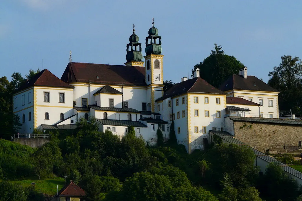 Pilgrimage Church of Mariahilf Native name Wallfahrtskirche Mariahilf Location Passau, Lower Bavaria, Germany Coordinates 48° 34′ 08.54″ N, 13° 28′ 12.72″ E Authority file : Q1574738 institution QS:P195,Q1574738