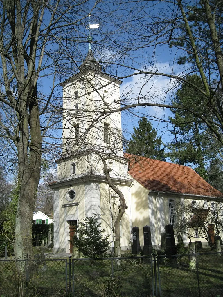 Dorfkirche Heiligensee auf der Dorfaue
