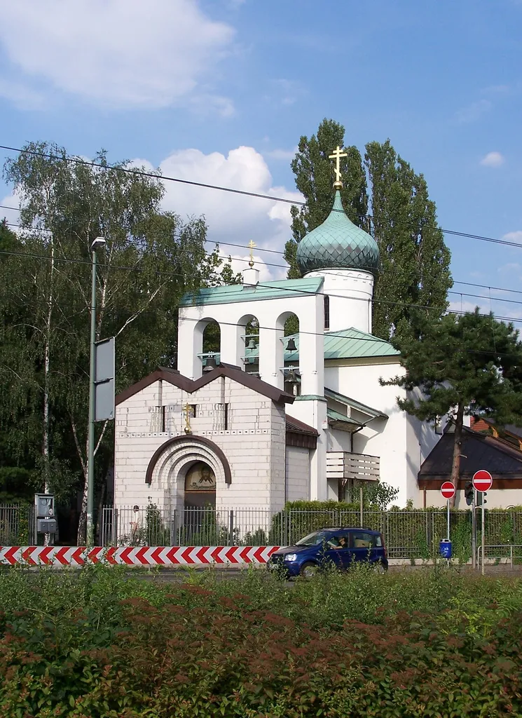 Russisch-orthodoxe Kirche Frankfurt-Hausen, Ludwig-Landmann-Straße