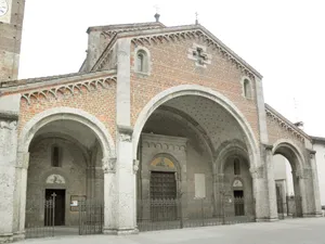 Saint Mary of the Assumption e Saint Sigismond Church