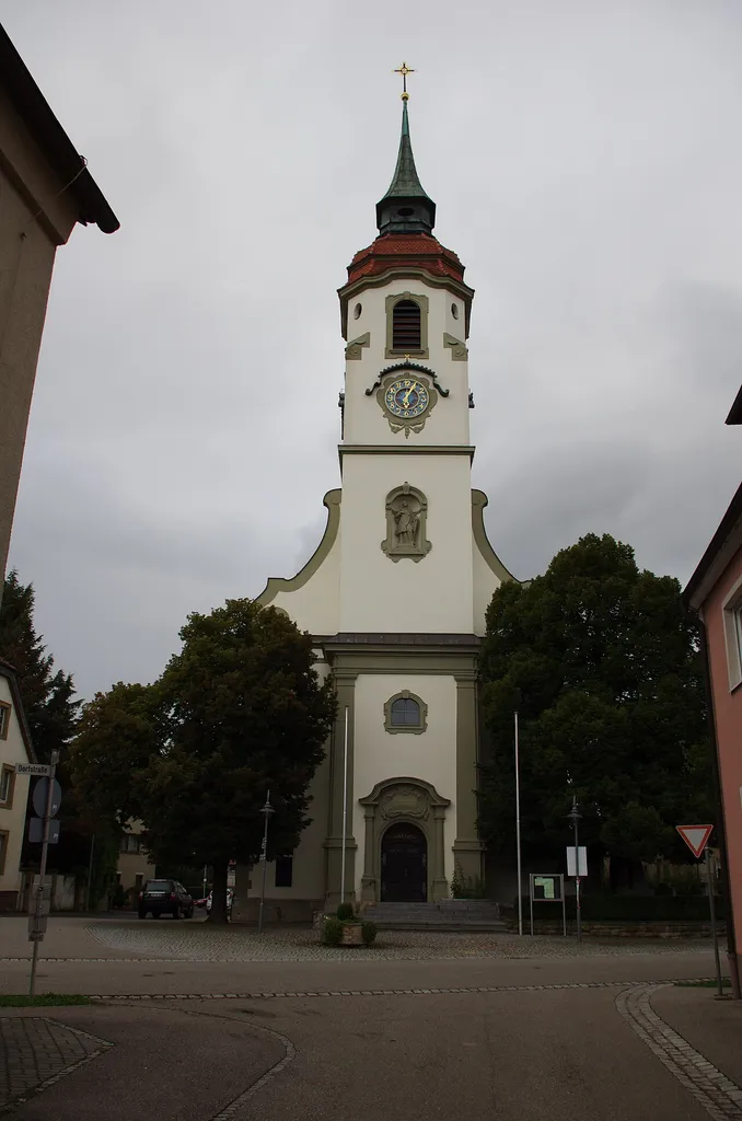 Katholische Pfarrkirche St. Laurentius, neubarock, 1906; mit Ausstattung des 18. Jahrhunderts. Dorfstraße 16, Heidenfeld, Gemeinde Röthlein, Landkreis Schweinfurt, Unterfranken, Deutschland