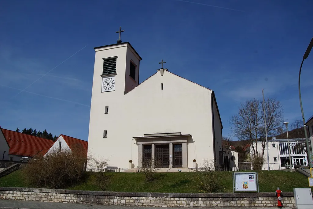 Die katholische Pfarrkirche Mariä Geburt in Hersbruck