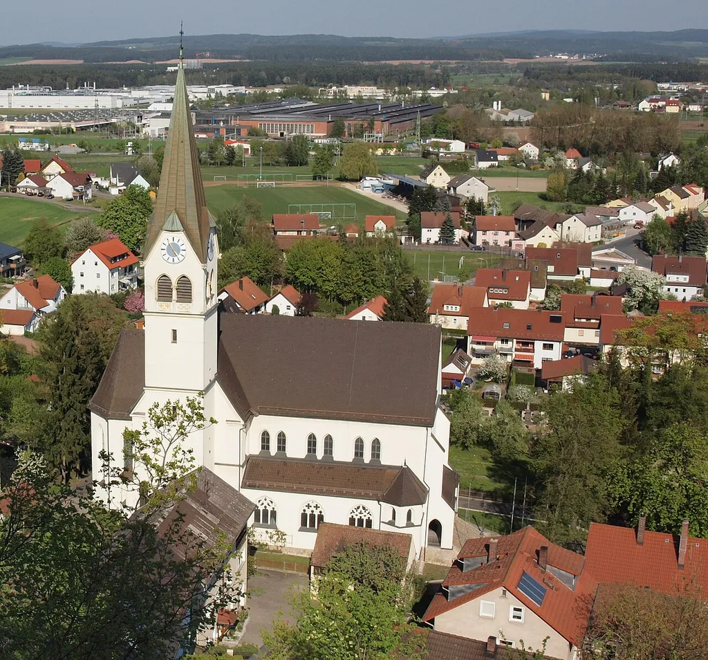 Rosenberg, Kirchplatz 3: Katholische Pfarrkirche Herz-Jesu, neugotisch, von Friedrich Niedermayer, 1898/99