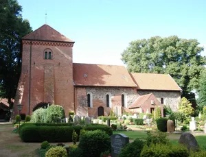 Kirche mit Ausstattung