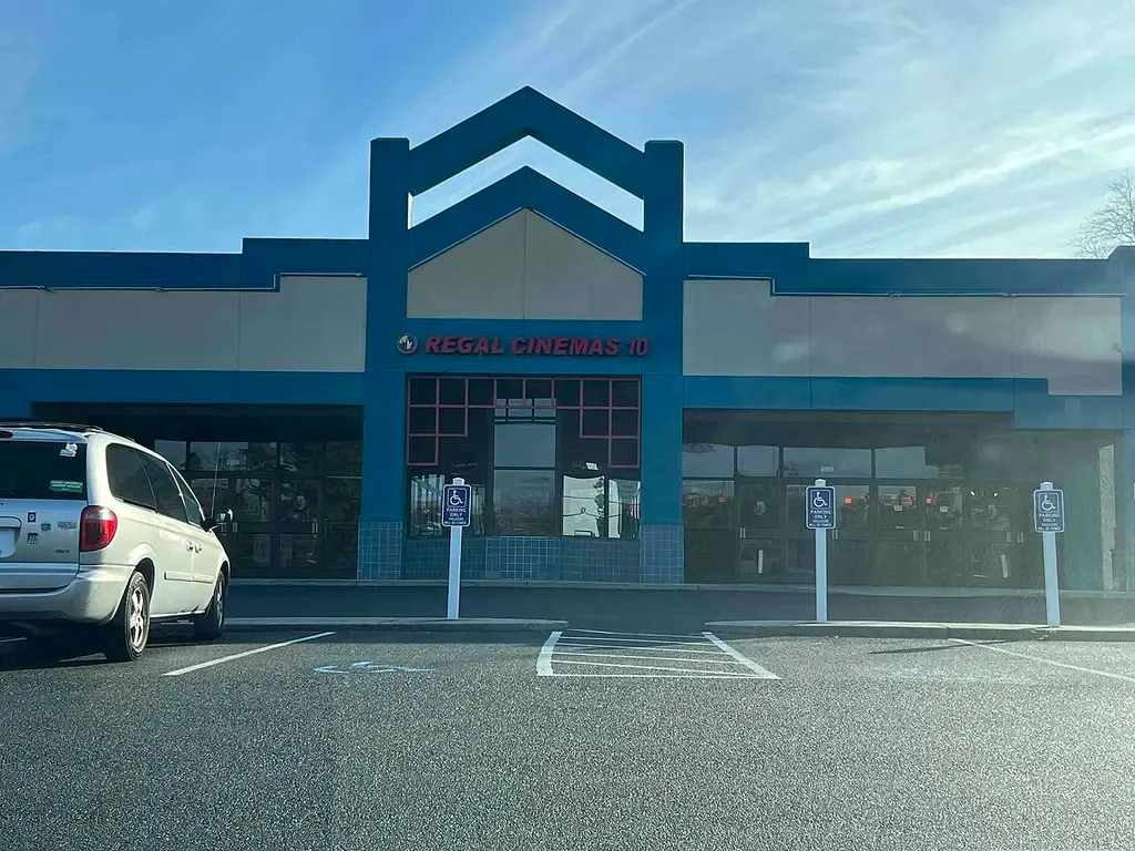 West Tower Cinemas 10