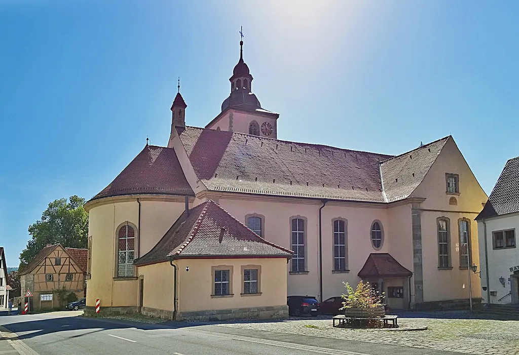 Pfarrkirche St. Andreas (Oberstreu) von Norden