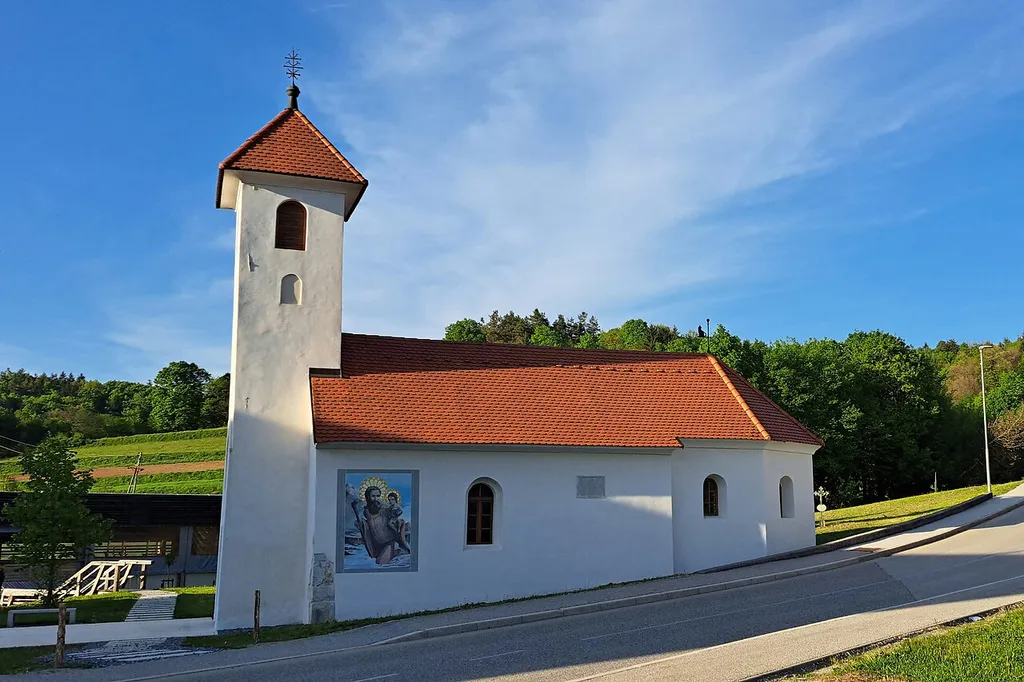 Cerkev sv. Družine 2, Velike Brusnice