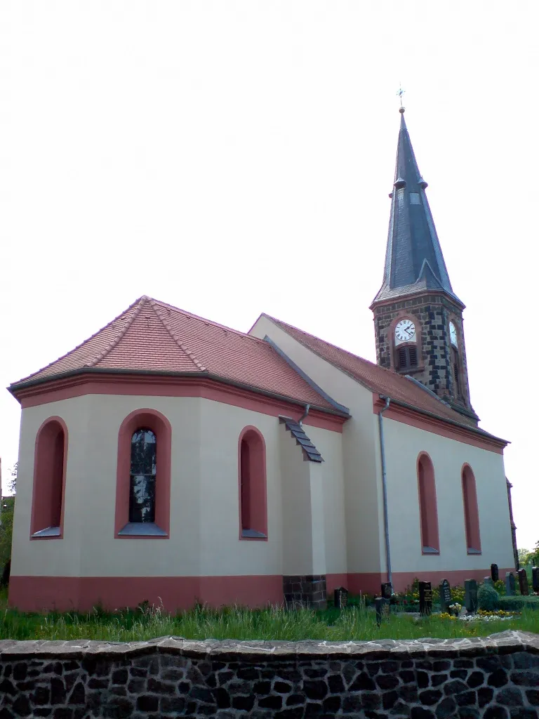 Die Kirche von Albrechtshain (Naunhof).