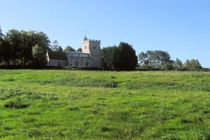 Settlement N of St Mary's Church, Puttenham