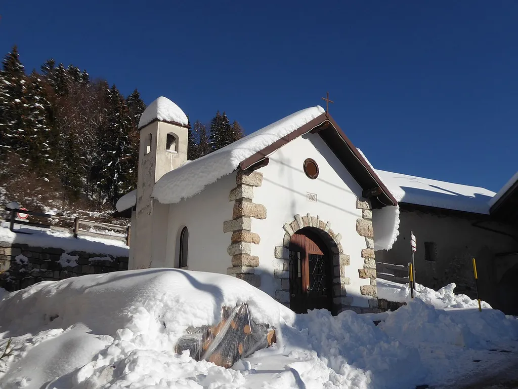 Magré (Lavarone, Trentino, Italy), Saint Roch church
