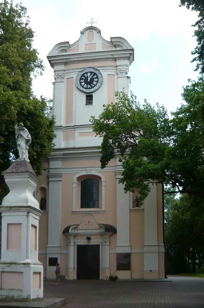 Łabiszyn - dawny kościół klasztorny reformatów, ob. parafialny pw. św. Mikołaja, 2 poł. XVIII w.