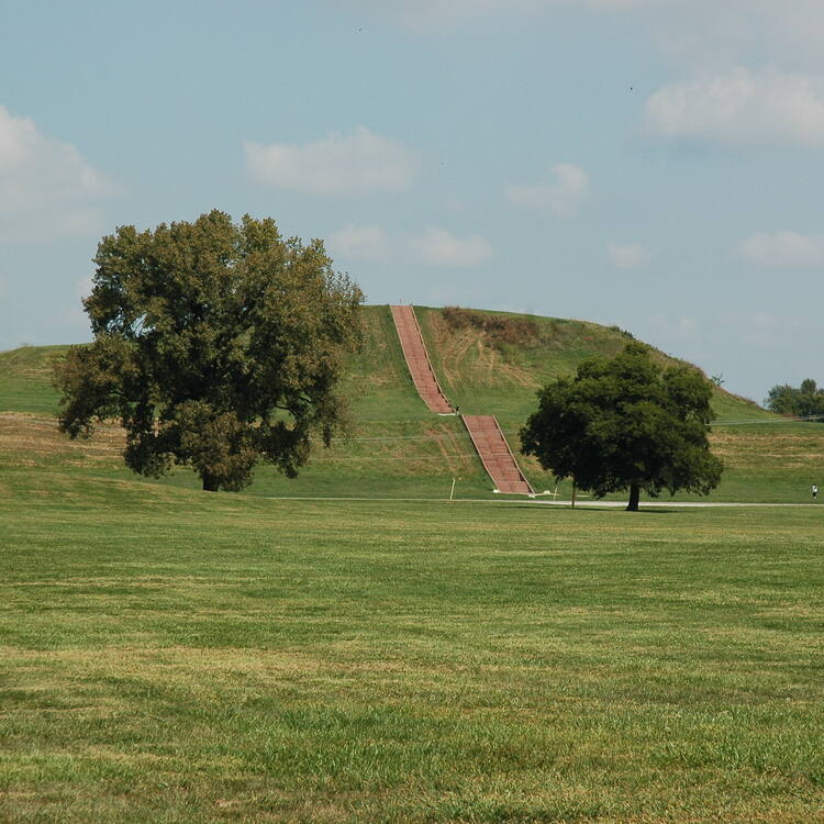 Cahokia Mounds State Historic Site