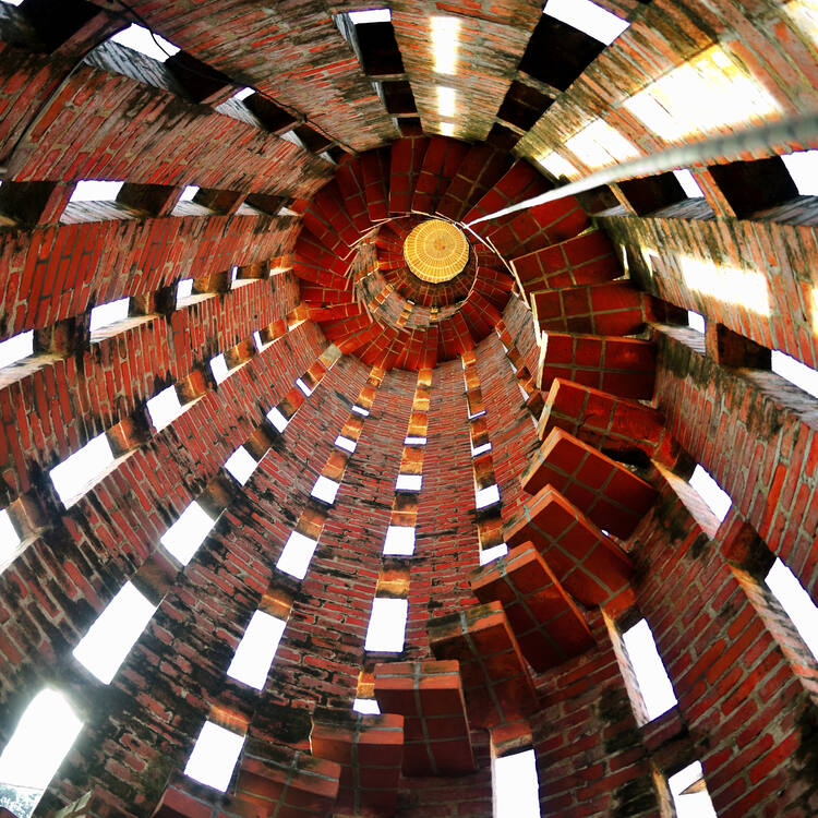 The work of engineer Eladio Dieste: Church of Atlántida