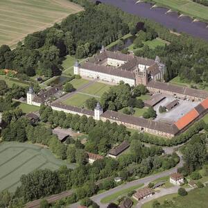 Carolingian Westwork and Civitas Corvey